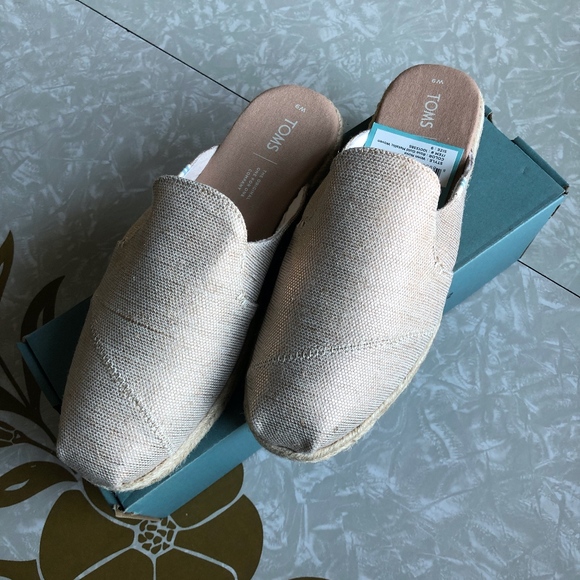 toms nova mule